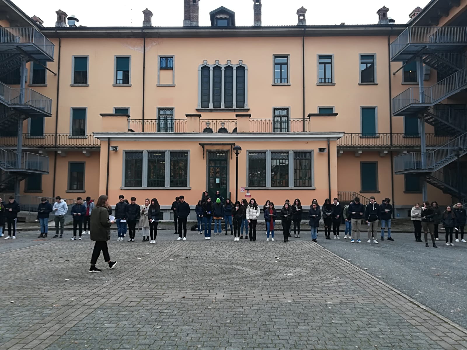 Tra i giovani e la strada